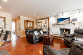 Scorpio Condo with Vail Mountain View